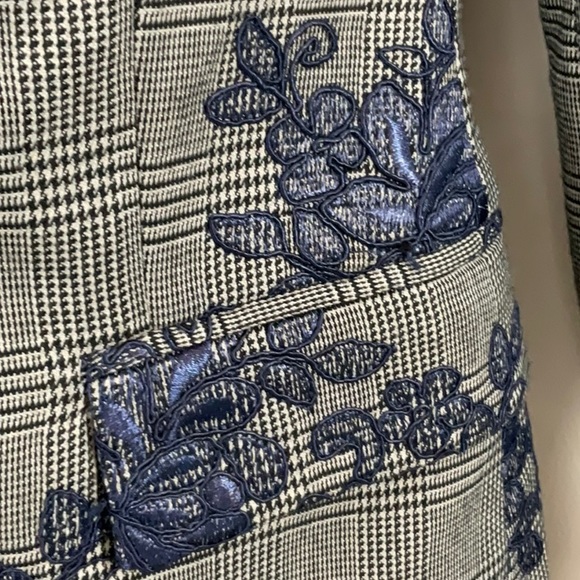 ZARA PLAID FLORAL EMBROIDERED BLAZER - Picture 8 of 11